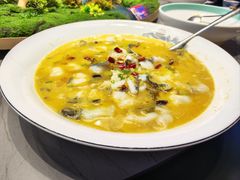 酸汤鱼片-李氏疙瘩汤·本地海鲜·老烟台菜(所城里店)