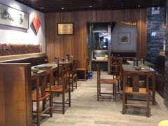 -亮亮面馆(经六路店)