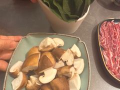 -牛村来人潮汕牛肉火锅(西单店)