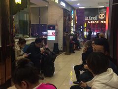 等位区-龙聚德北京烤鸭(沙坪坝华宇A馆店)