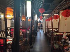 大堂-卢大鲜鱼头捞饭(美利广场店)