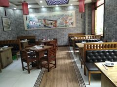 大堂-石头门坎
