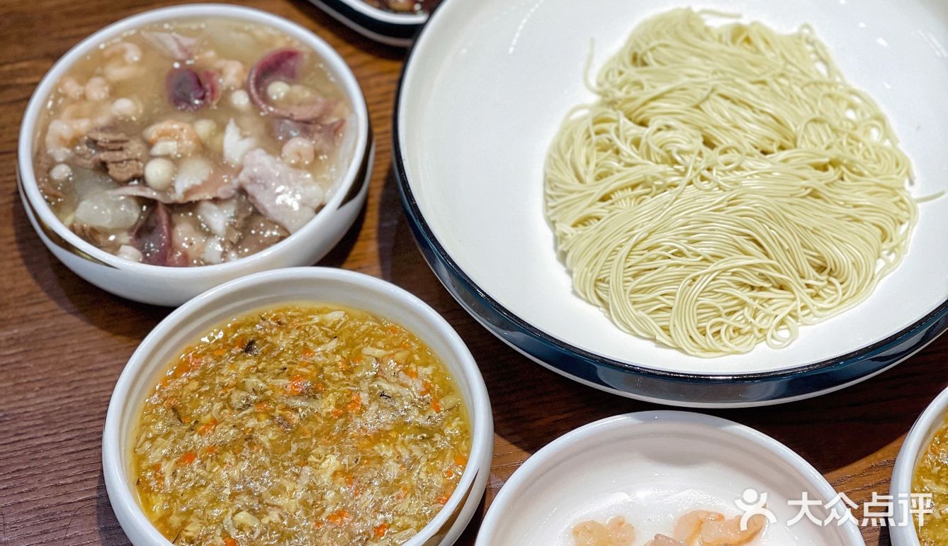 素面是生存[OK]，➕浇头是生活😘，土豪加料是开心生活🤗