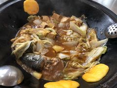 -粘豆包柴火铁锅炖