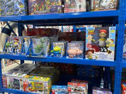 -逝水玩具折扣店
