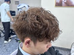 -东梵造型·烫发染发接发连锁SALON