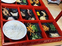 -勺子米线·云南传统小吃市集(四方街店)