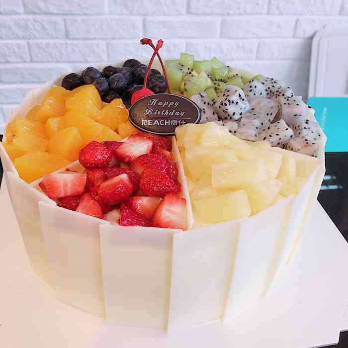 雷仕食品(盛世天城店)-"小朋友过生日,买了一个特别的卡通人物蛋糕.