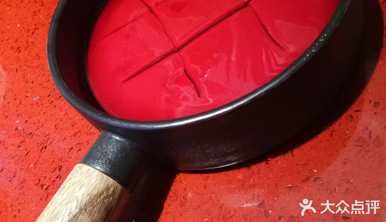 应该是新店感觉东西都还很新呢