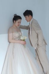 -雪中彩影婚纱摄影·微光艺术中心