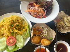 -J Daeng Seafood
