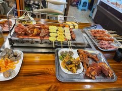 -哈尔滨小酒馆·鲜肉现穿自助烧烤(康新花园店)