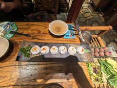 -老牌坊云南鱼豆花火锅(爱建店)