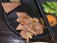 -山川小町·极番烧肉(新地假日广场店)