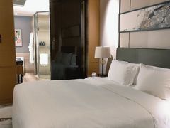 -天津梅江中心皇冠假日酒店