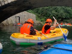 -安吉龙王山峡谷漂流