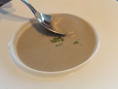 -MONICH牛排融合餐厅(和义大道购物中心店)