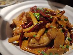 -小凤庭·地道湖北菜武昌鱼·藕汤(38年黄鹤楼店)