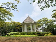 -植物园哈利亚餐厅