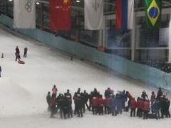 -乔波室内滑雪场