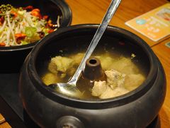 -云海肴·汽锅鸡·云南菜(天山百盛优客店)