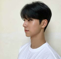 -环球蝶上美业连锁