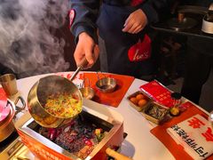 -何师烧烤Pro ·江湖川菜·小龙虾·精酿(太古里旗舰店)