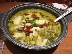 -渝是乎酸菜鱼(龙旗购物中心店)