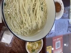 -百年老字号·观振兴蟹黄面·三虾面·苏式面(观前街富仁坊巷店)