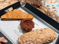 -HOT CRUSH趁热集合·现烤面包(上海环球港店)