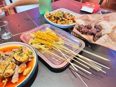 -老班长·小龙虾·鲜货烧烤大排档(金街美地店)