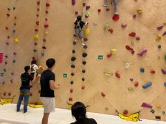 -ROCKPLUS攀岩馆(环宇城店)
