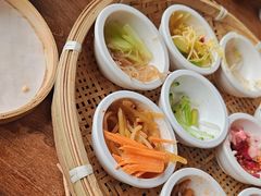 -包整·丝娃娃(一览甲秀楼风景店)