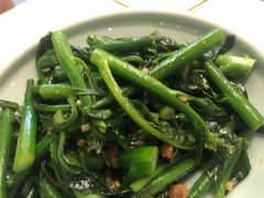 咸鱼姜汁炒芥兰苗-港丽餐厅(高德置地店)