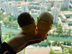 -中央电视塔旋转餐厅