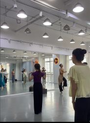 -深舞形体民族舞蹈工作室