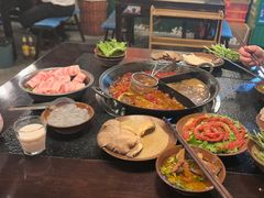 -渝井巷重庆老火锅(沈阳吉祥店)