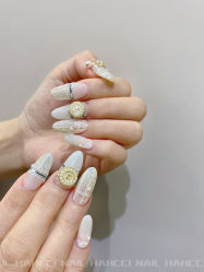 -花岐款式专研健康美甲沙龙