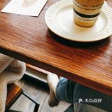 春日午后，坐在窗边看日光一寸一寸地挪~