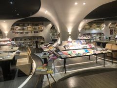 -钟书阁(珍园店)