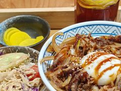 洋葱照烧肥牛丼配温泉蛋定食-友名Cross日式咖喱屋(江南大道中店)