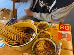 -拈签一笑黄牛肉辣卤串串