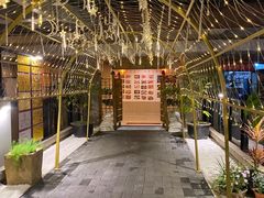 -冰冰龙虾·江湖菜·花园江景餐厅