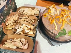 -芸山季·云南野生菌火锅(人民广场来福士店)