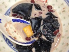 -赵记传承特色牛奶甜品(泉城广场店)