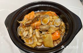 Stir-fried Seafood Pot