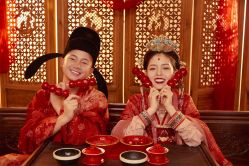 -芭莎视觉婚纱摄影(花溪店)