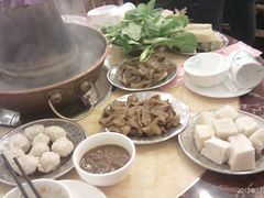 -月圆火锅(宁海东路二店)