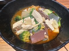 -万记麻辣烫国展总店