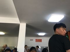 大堂-宝瑞门钉肉饼店